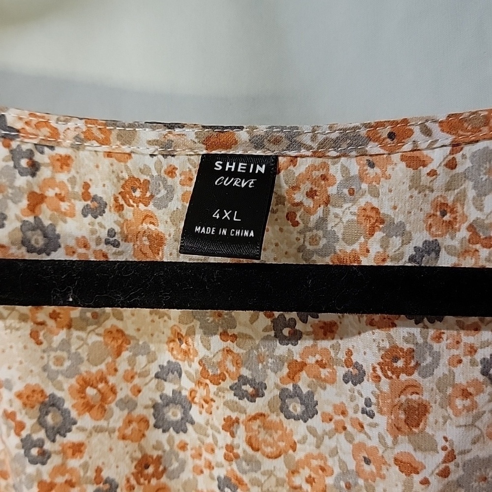 SHEIN Curve Floral Print Blouse Ruffled Short Sleeves - Picture 8 of 8